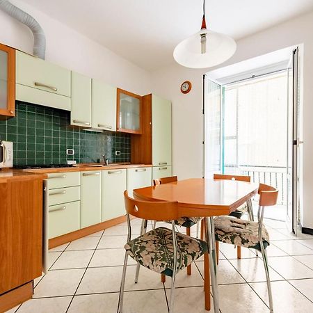 Joivy Cosy Flat With Parking In Chiavari Kültér fotó